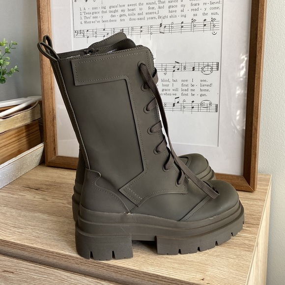 Zara Chunky Combat Boots NWT - Picture 2 of 13